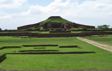 sompura-vihara-weekend-tour.jpg