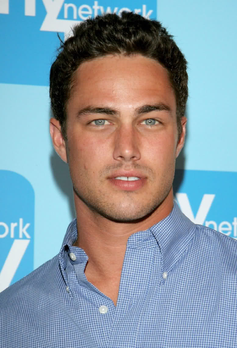 Taylor_Kinney.jpg