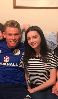 Scott-McTominay-with-his-sister-Katie-McTominay.png