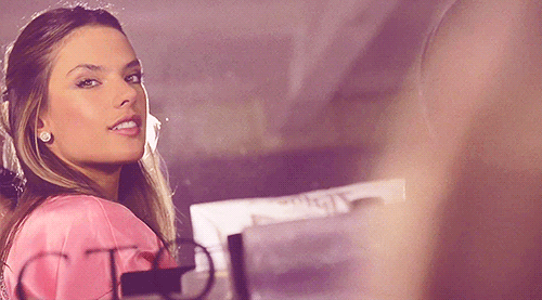 tumblr_mzarykEIpU1s554x1o1_500.gif