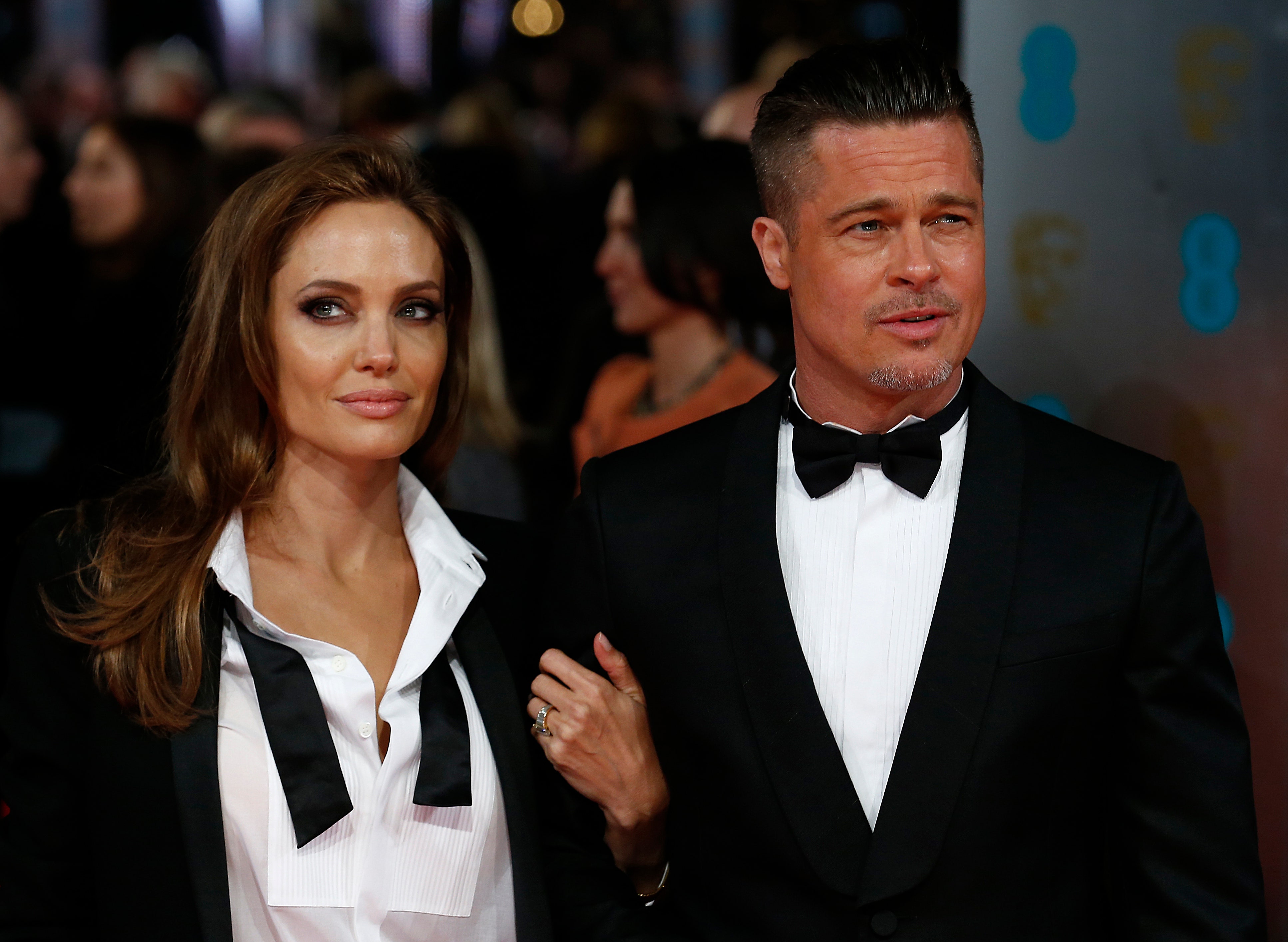 brad-pitt-angelina-jolie-married.jpg