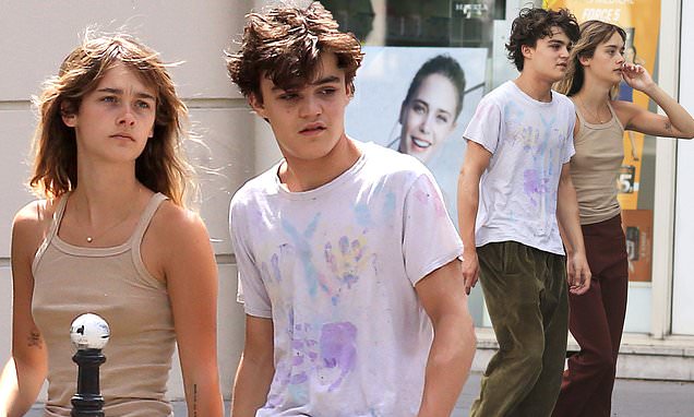 www.dailymail.co.uk