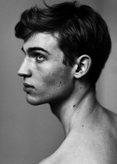 f984a3b11fe3b5c772887d890bbdc1fe--pretty-men-beautiful-men.jpg