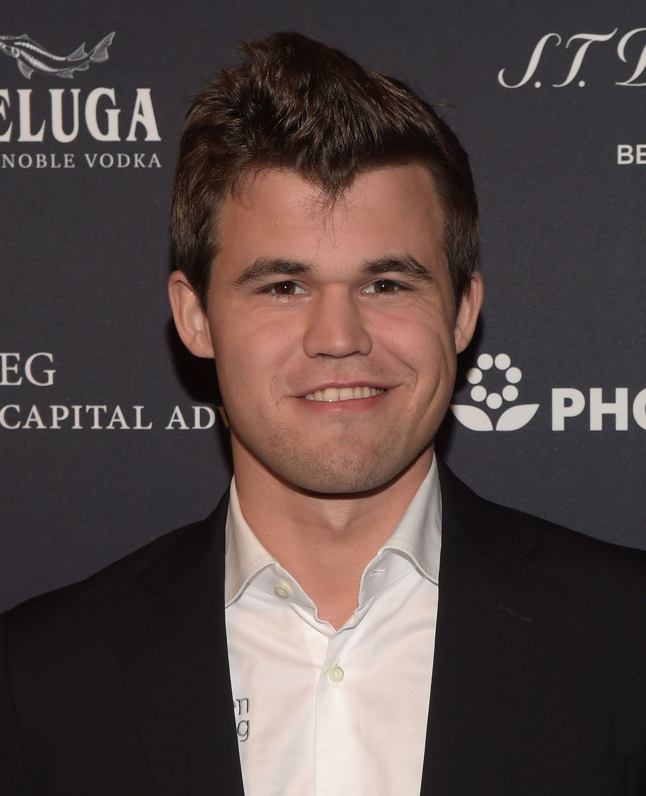 Norwegian-chess-player-Magnus-Carlsen-2016.jpg