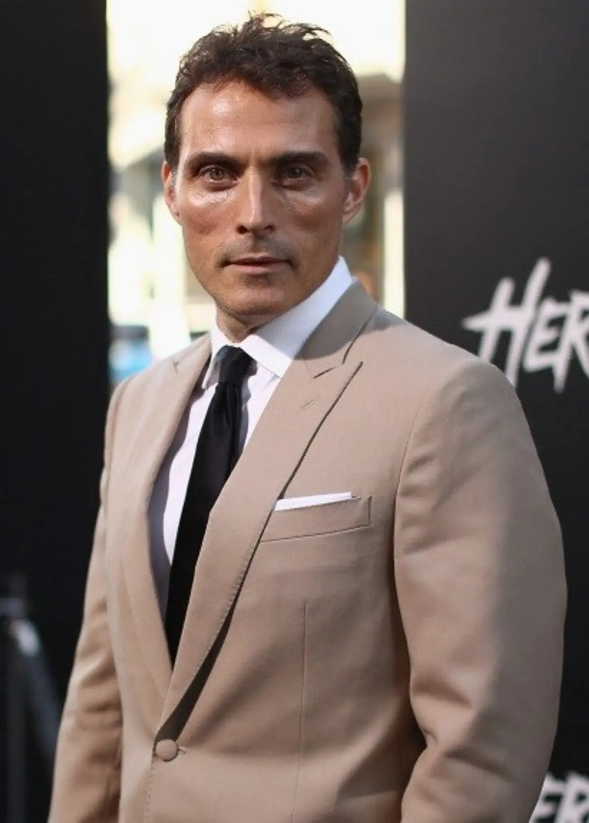 Rufus-Sewell.jpg