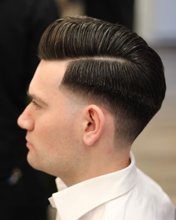 Classic haircut at @ferajnabarbershop #barber #barbershop #classichaircut #sidepart #mensgrooming #pomade #sharpfade #hair #menshair #classic #pomp #warsaw #fryzjer #pompadour #rockabillystyle @internationalbarbers @sharpfade @barberinspirations @menshairworld @americancrewpolska