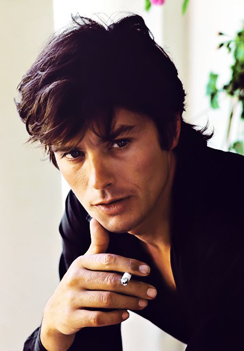 ee5a1083159e84931f8474077de05fdf--men-portrait-alain-delon.jpg