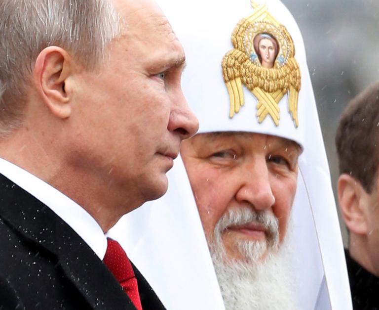 29071007-wladimir-putin-mit-patriarch-kyrill-im-ukraine-krieg-verglich-der-kreml-despot-sich-nun-mit-zar-peter-dem-grossen-Rr73.jpg