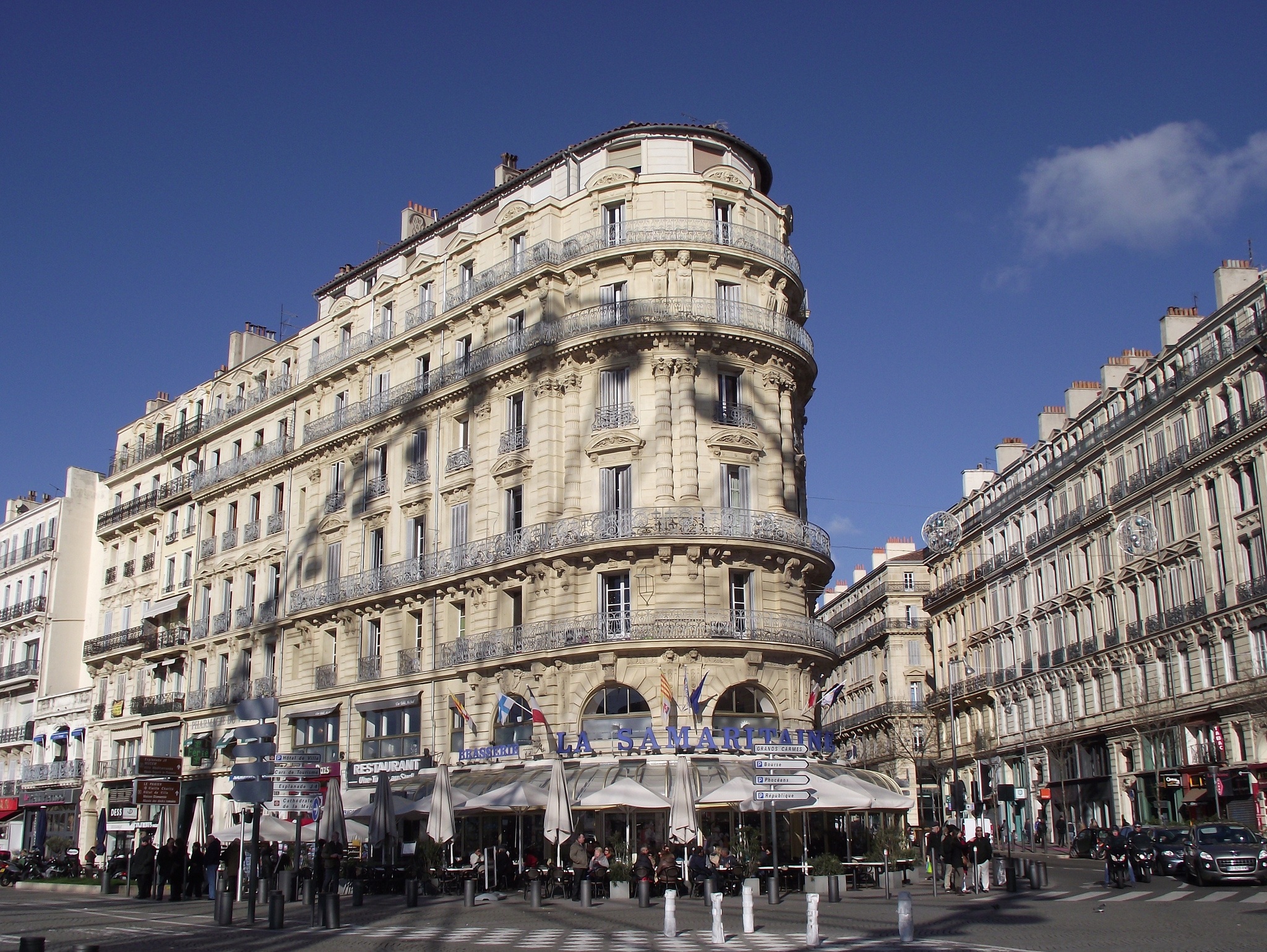 Hotel-de-Ville-in-Marseilles.jpg
