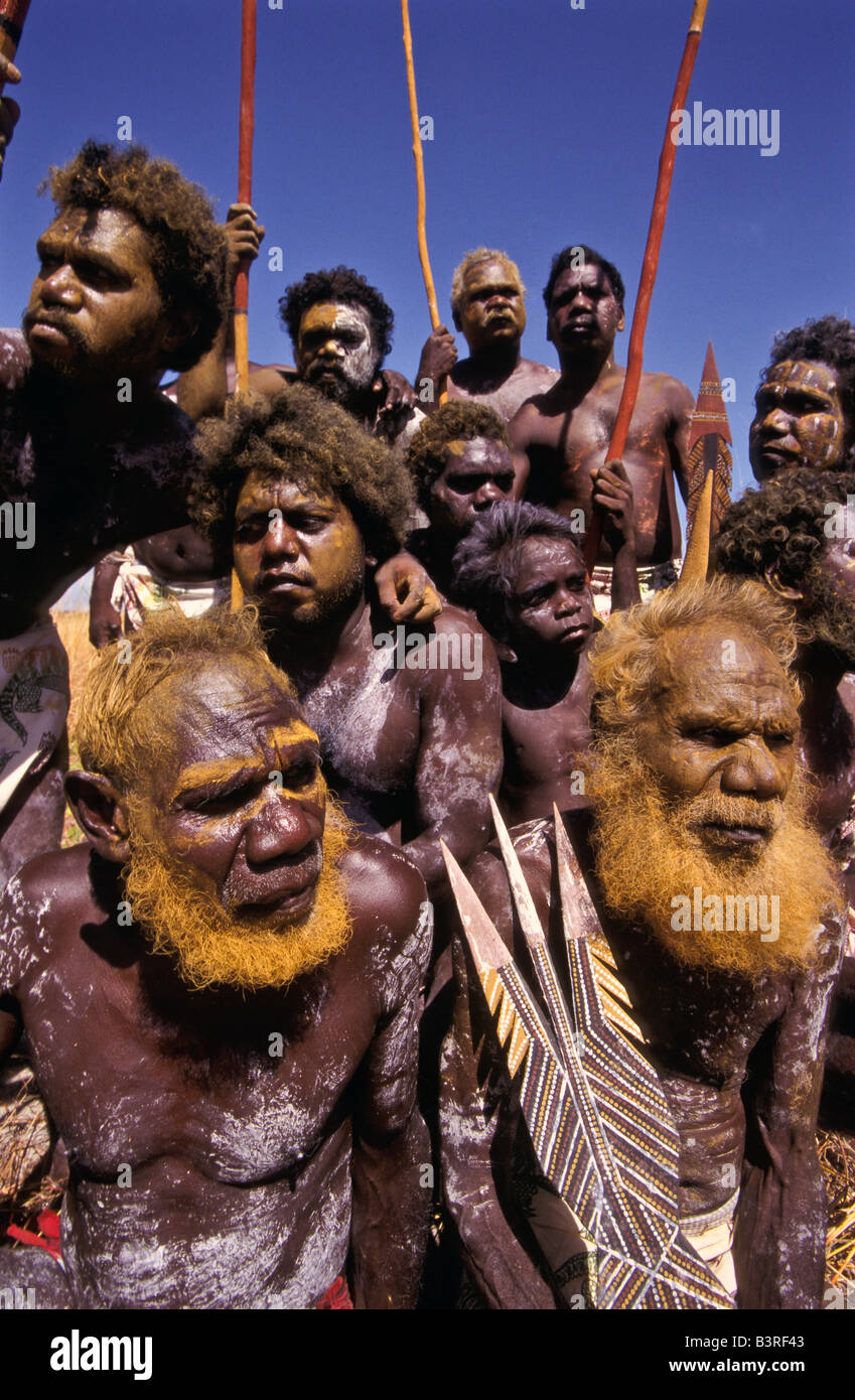 aborigines-tiwi-islands-australia-B3RF43.jpg