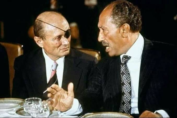 In 1979 president Anwar elSadat wore this tie in a meeting with moshe dayan  : r/arabs