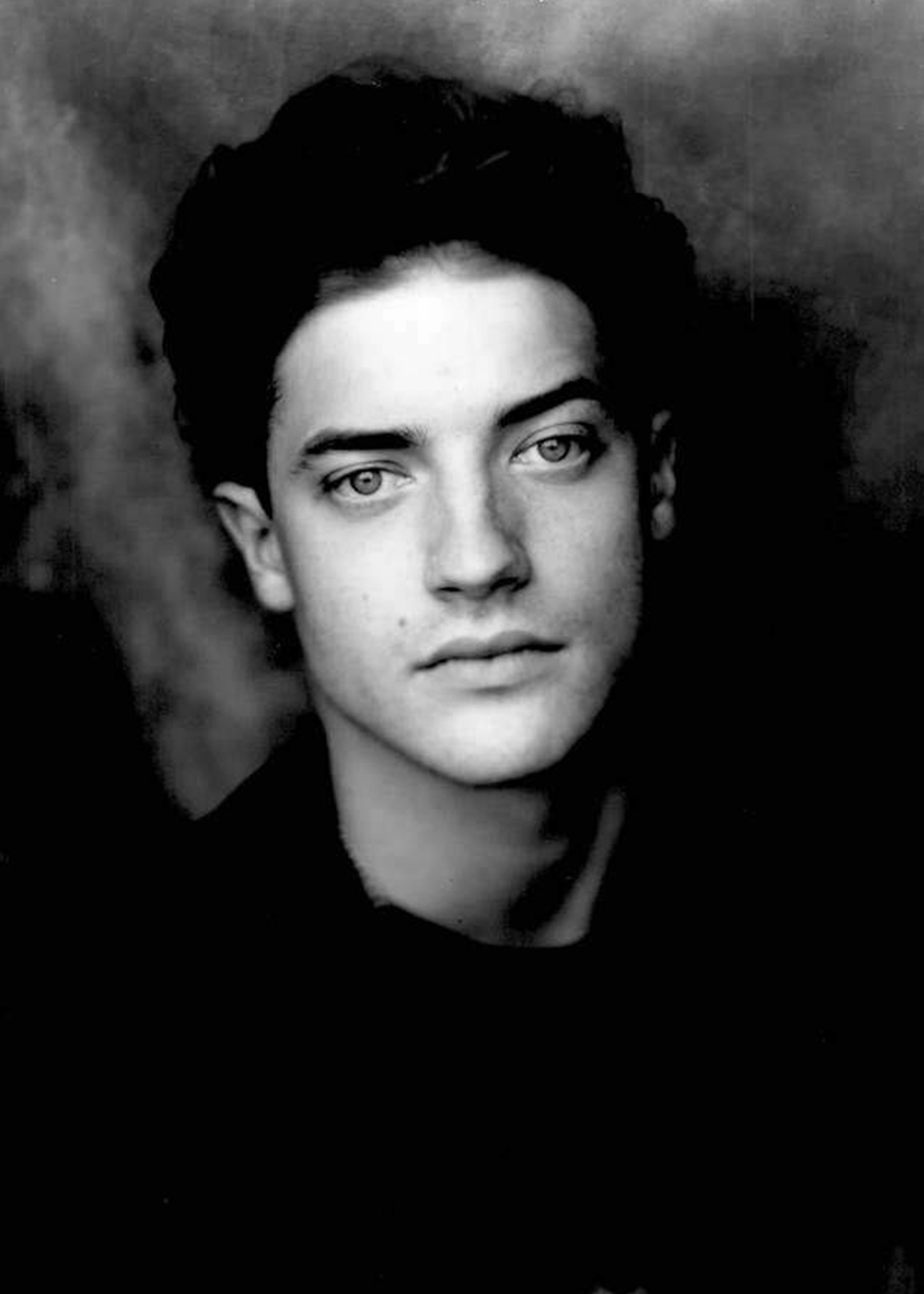 brendanfraser-1000x1400.jpg