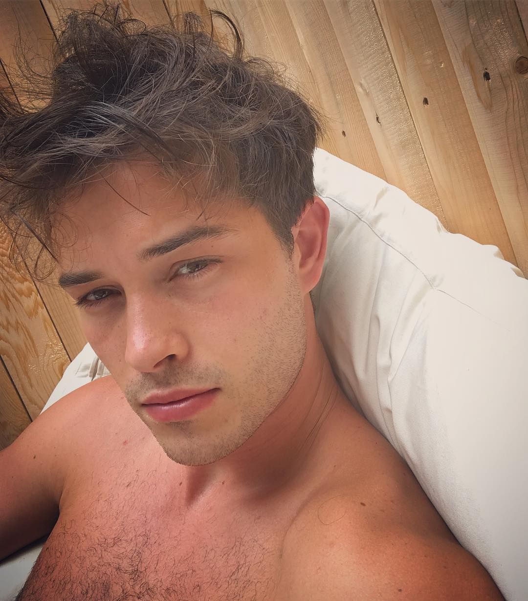 Francisco Lachowski on Instagram: “Hello Friday! What's everyone up to  tonight? ⚡️” | Francisco lachowski, Francisco, Attractive guys