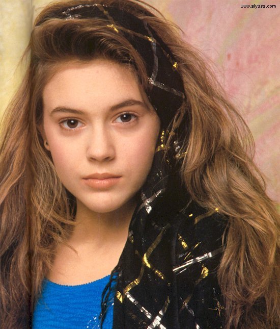 early-early-days-alyssa-milano-10502537-550-645.jpg