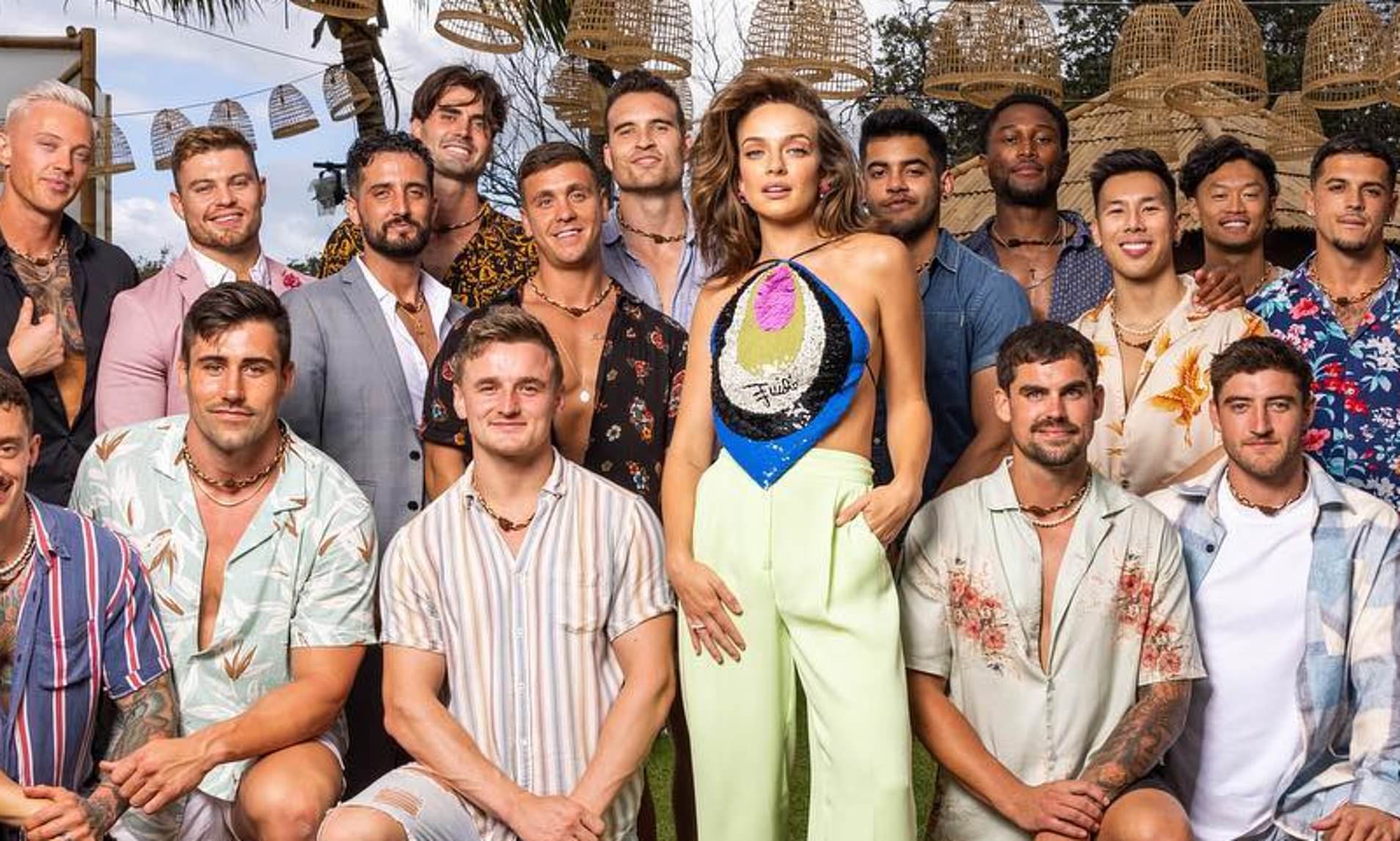 Fans go wild over embarrassing mishap on FBoy Island cast photo shared by  Abbie Chatfield | Daily Mail Online