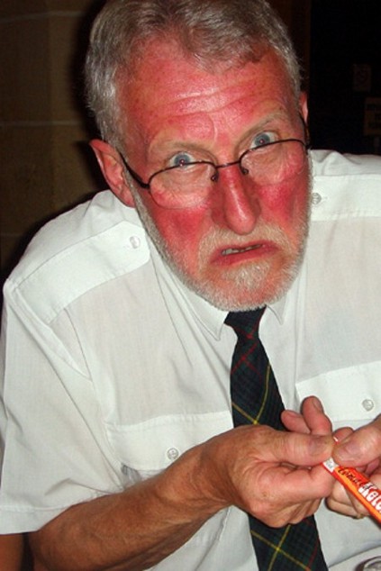 White_red_3.jpg