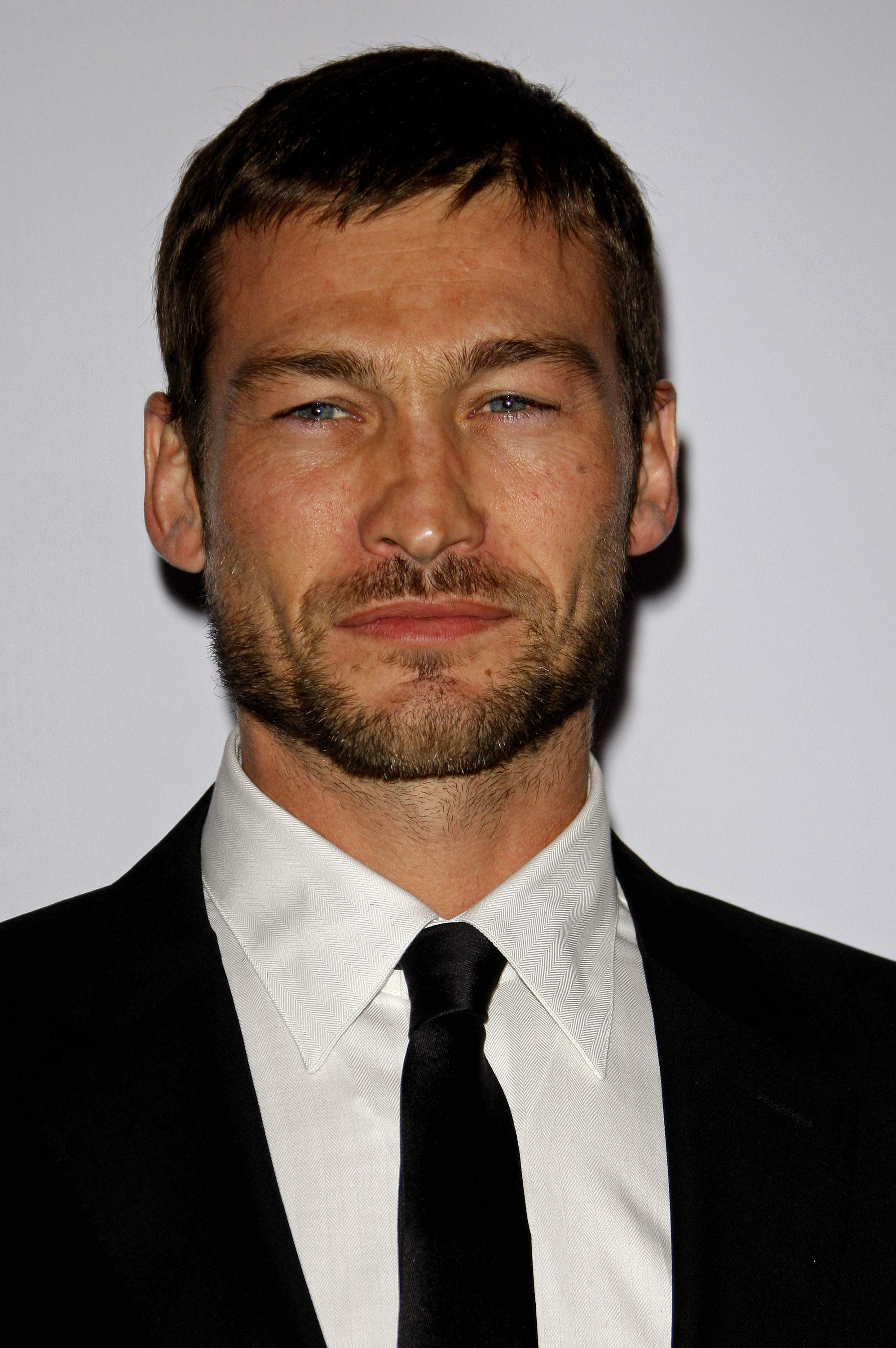 andy-whitfield-582499l.jpg