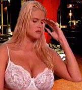 anna.nicole.smith-bra.jpg
