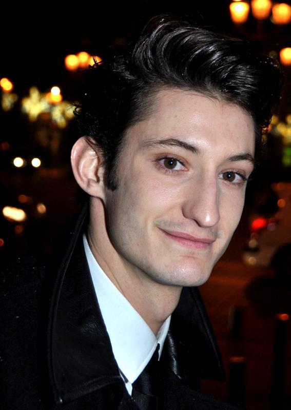 Pierre_Niney_2013_2.jpg