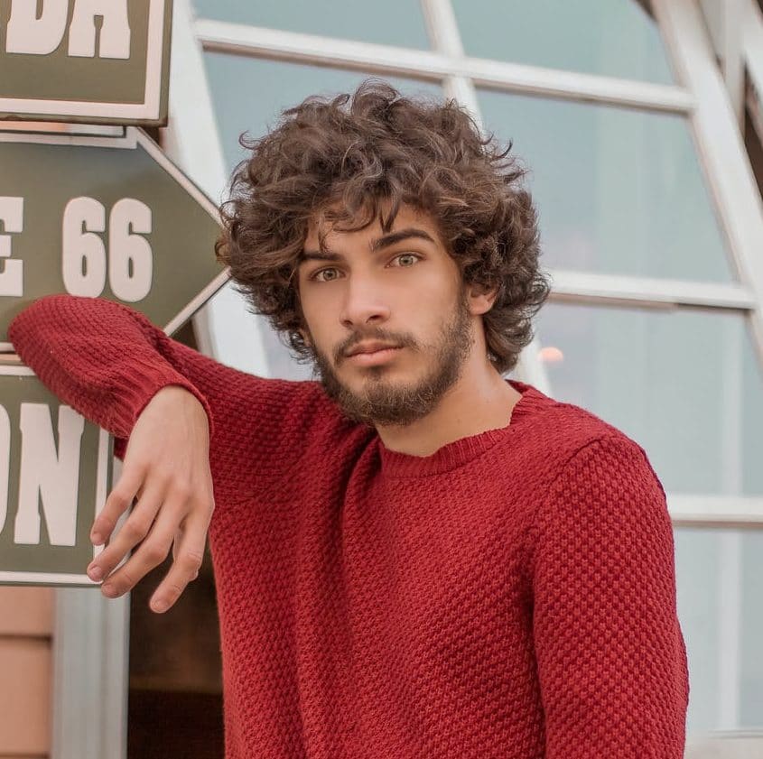 Curly-hair-1-e1588883228699.jpeg