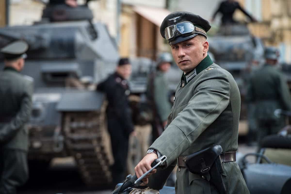 SUITE-FRANCAISE_STILL-09.jpg