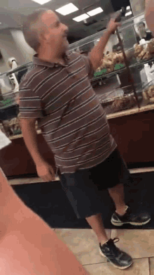 tenor.gif