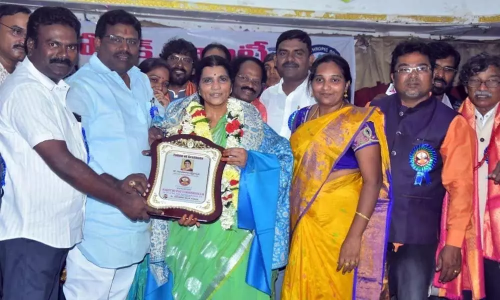 787537-lakshmi-parwathi.webp