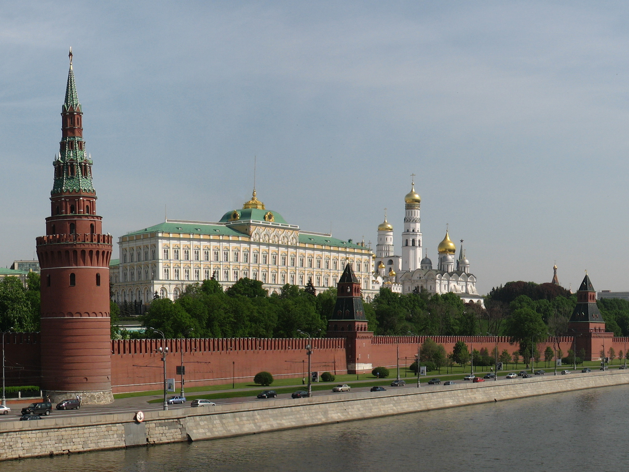 Moscow Kremlin Wall - Wikipedia