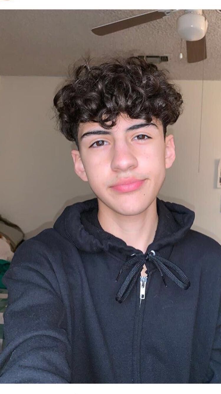 Pin by Mary Hernandez on Marc | Easy hairstyles for school, Curly hair  styles, Hairstyle