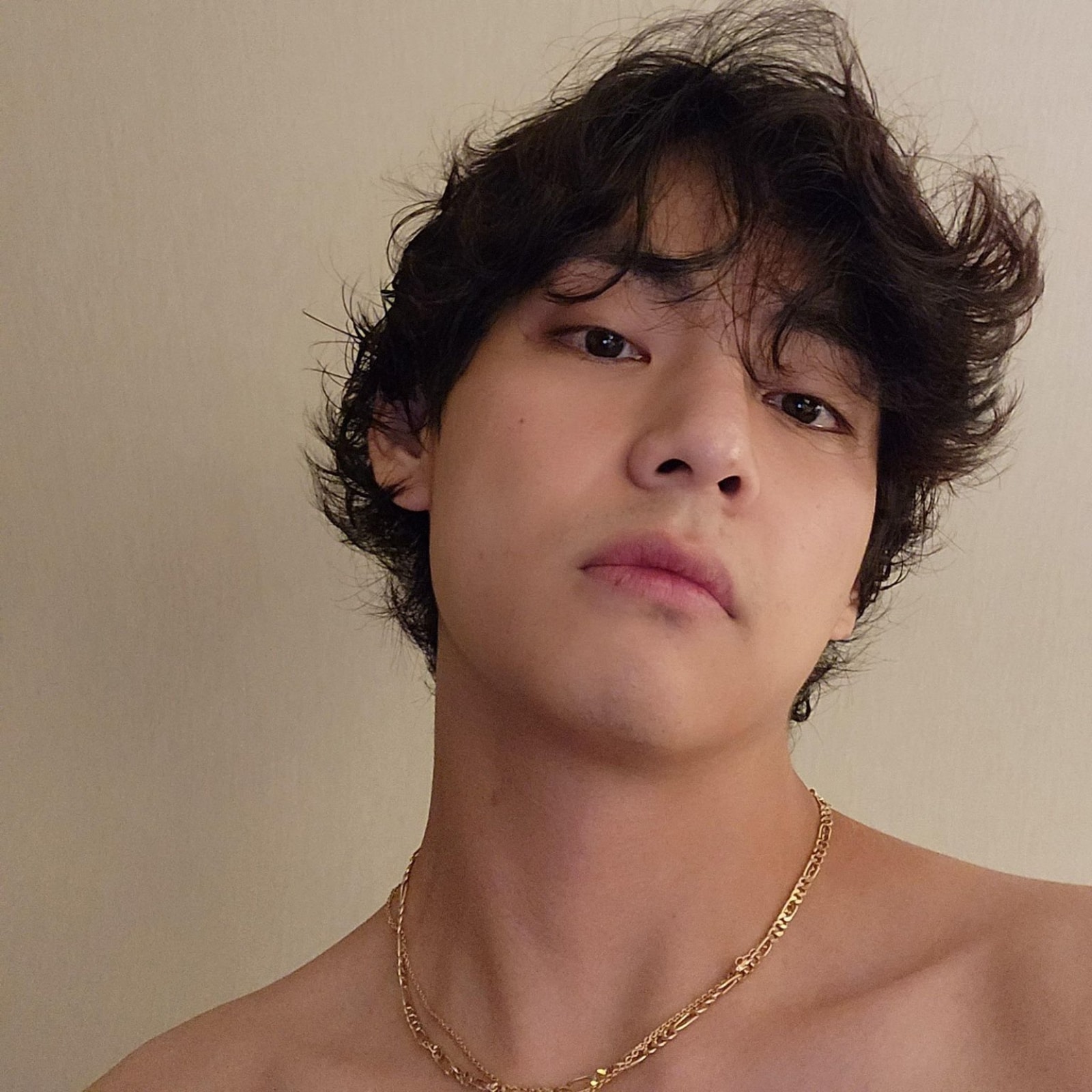 taehyung-shirtless.jpg