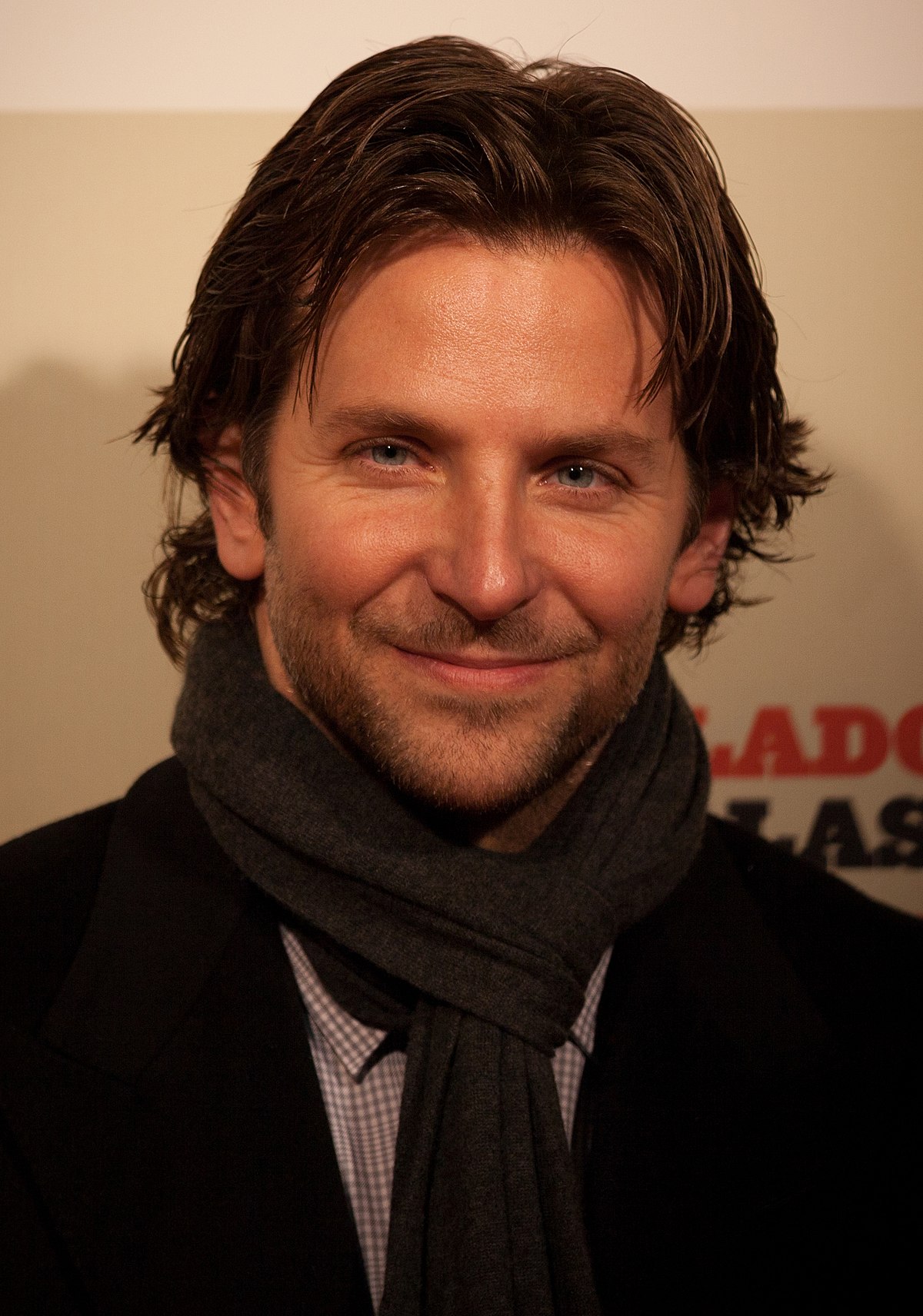 1200px-Bradley_Cooper_%2811242795155%29_%28cropped%29.jpg