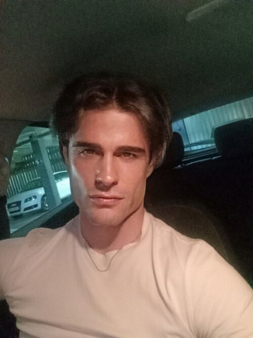 FaceApp 1661940829519
