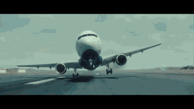 Crash Landing Plane Crash GIF - Crash Landing Plane Crash Flight10 -  Discover & Share GIFs