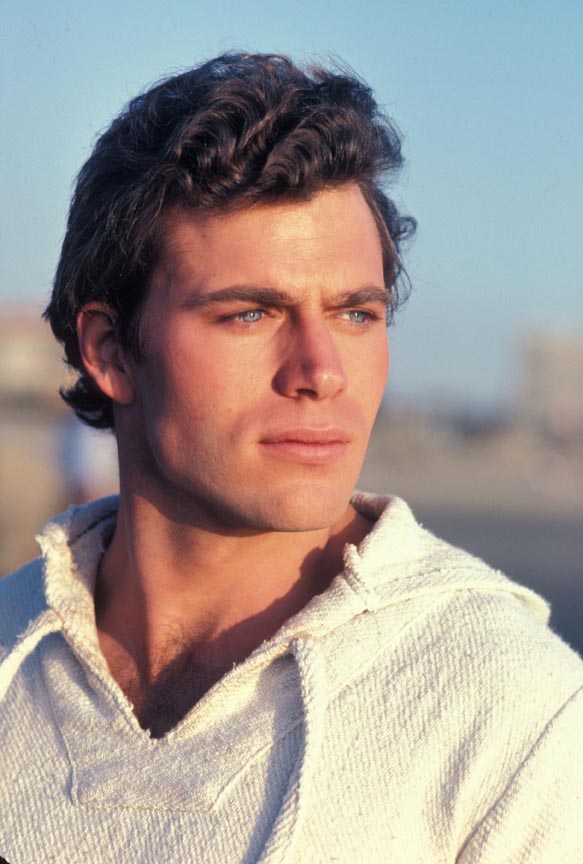 jon-erik-hexum-jon-erik-hexum-25262112-583-864.jpg