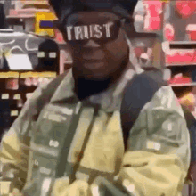 tenor.gif