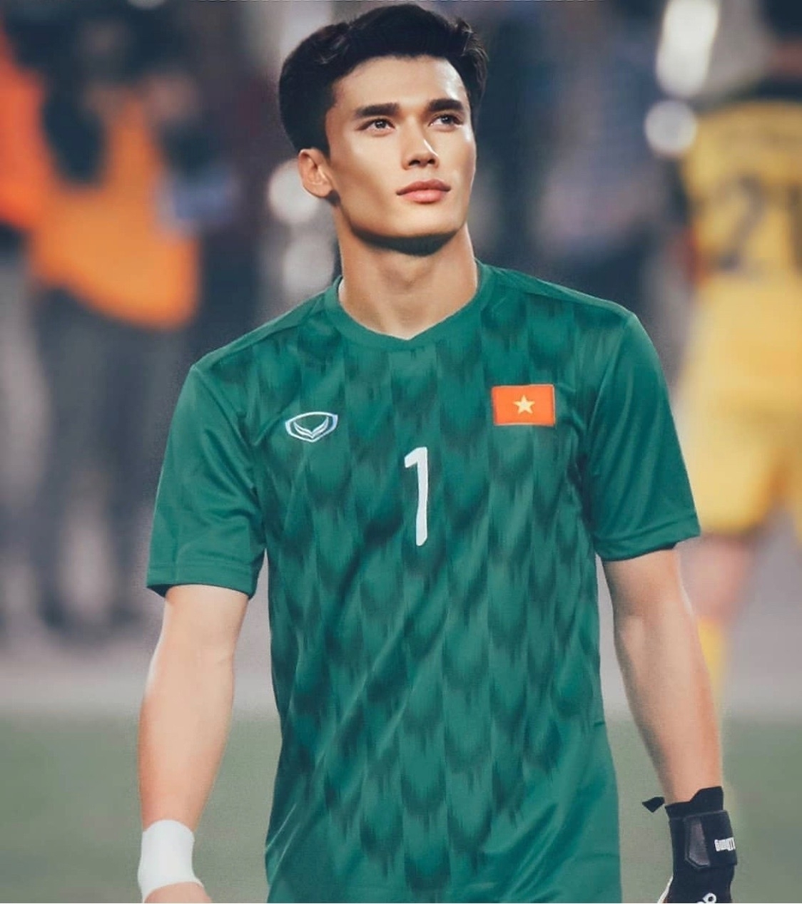 FaceApp 1669956830708