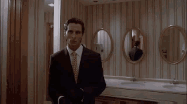 American Psycho Christian Bale GIF - American Psycho Christian Bale Patrick Bateman GIFs