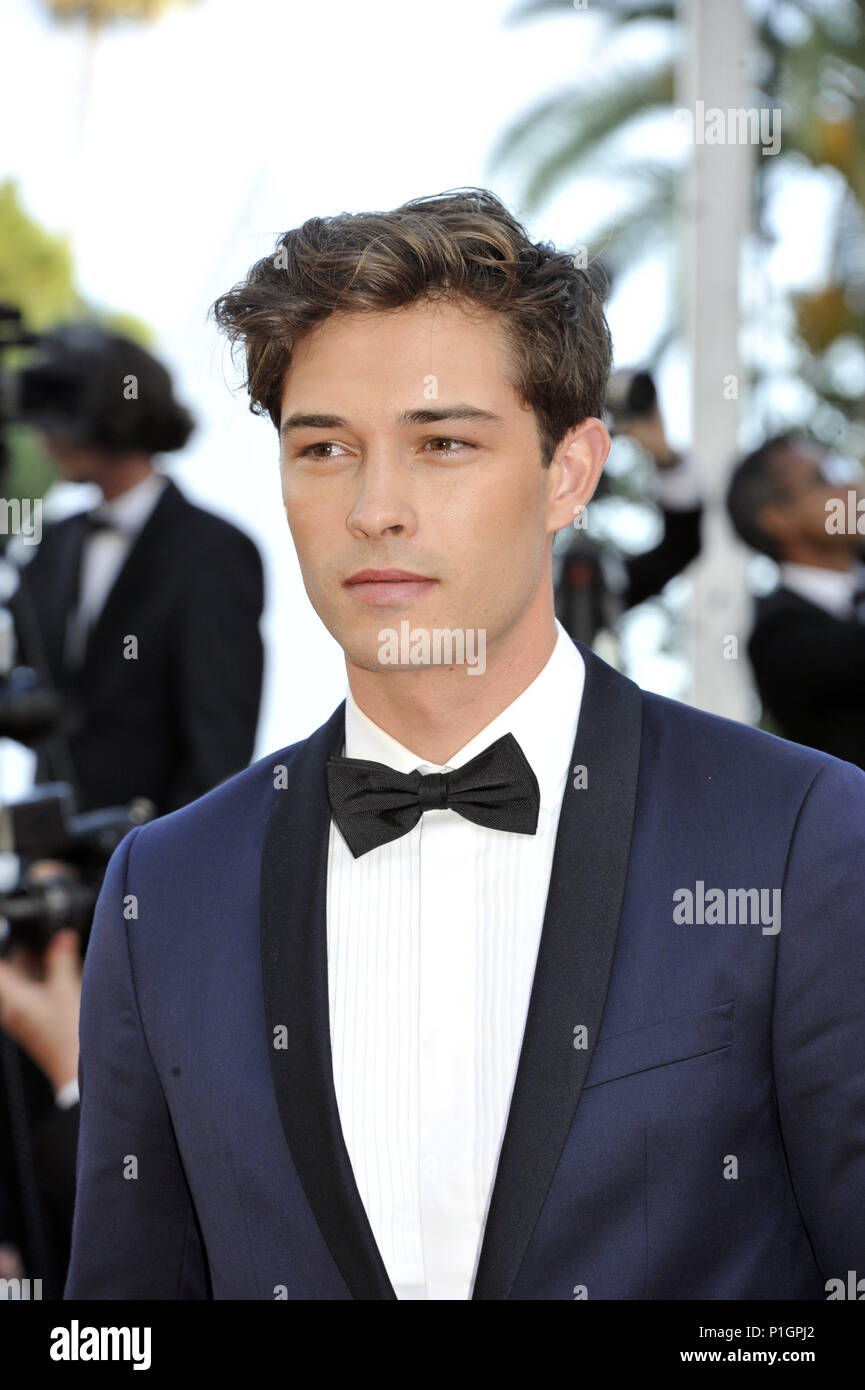 71st-annual-cannes-film-festival-ash-is-purest-white-premiere-featuring-francisco-lachowski-where-cannes-france-when-11-may-2018-credit-ipawenncom-only-available-for-publication-in-uk-usa-germany-austria-switzerland-P1GPJ2.jpg
