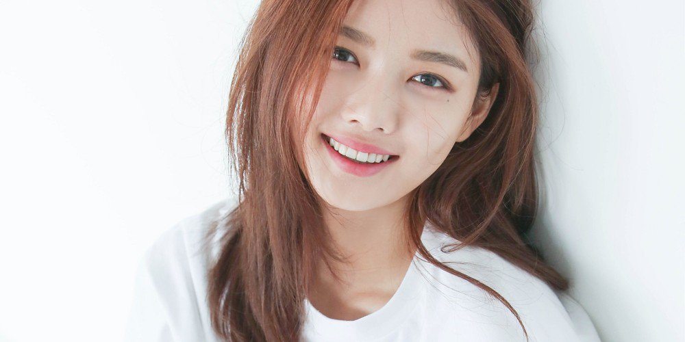 kim-yoo-jung-smiling.jpg