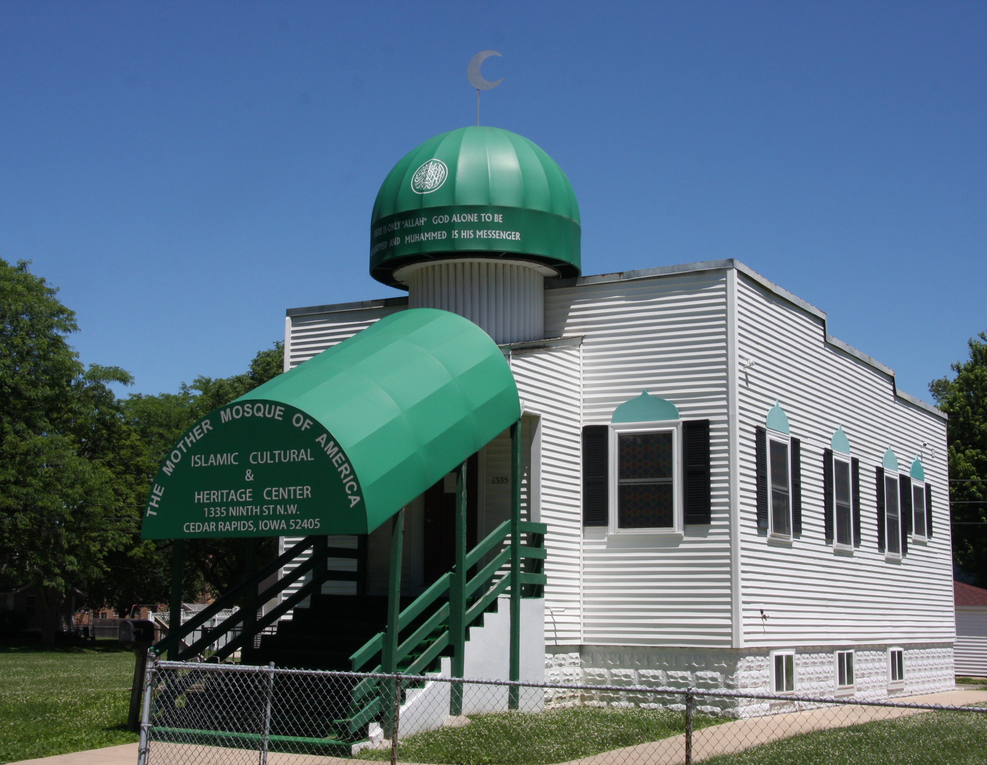 FrontMotherMosque.jpg