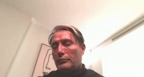 Mads Mikkelsen Smoking GIF - Mads Mikkelsen Smoking - GIF'leri Keşfedin ve  Paylaşın