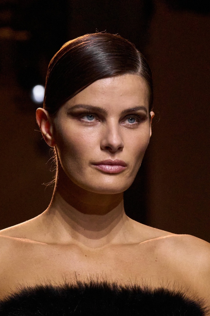 740full-isabeli-fontana.jpg