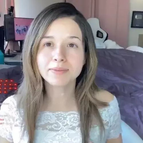 pokimane-without-makeup