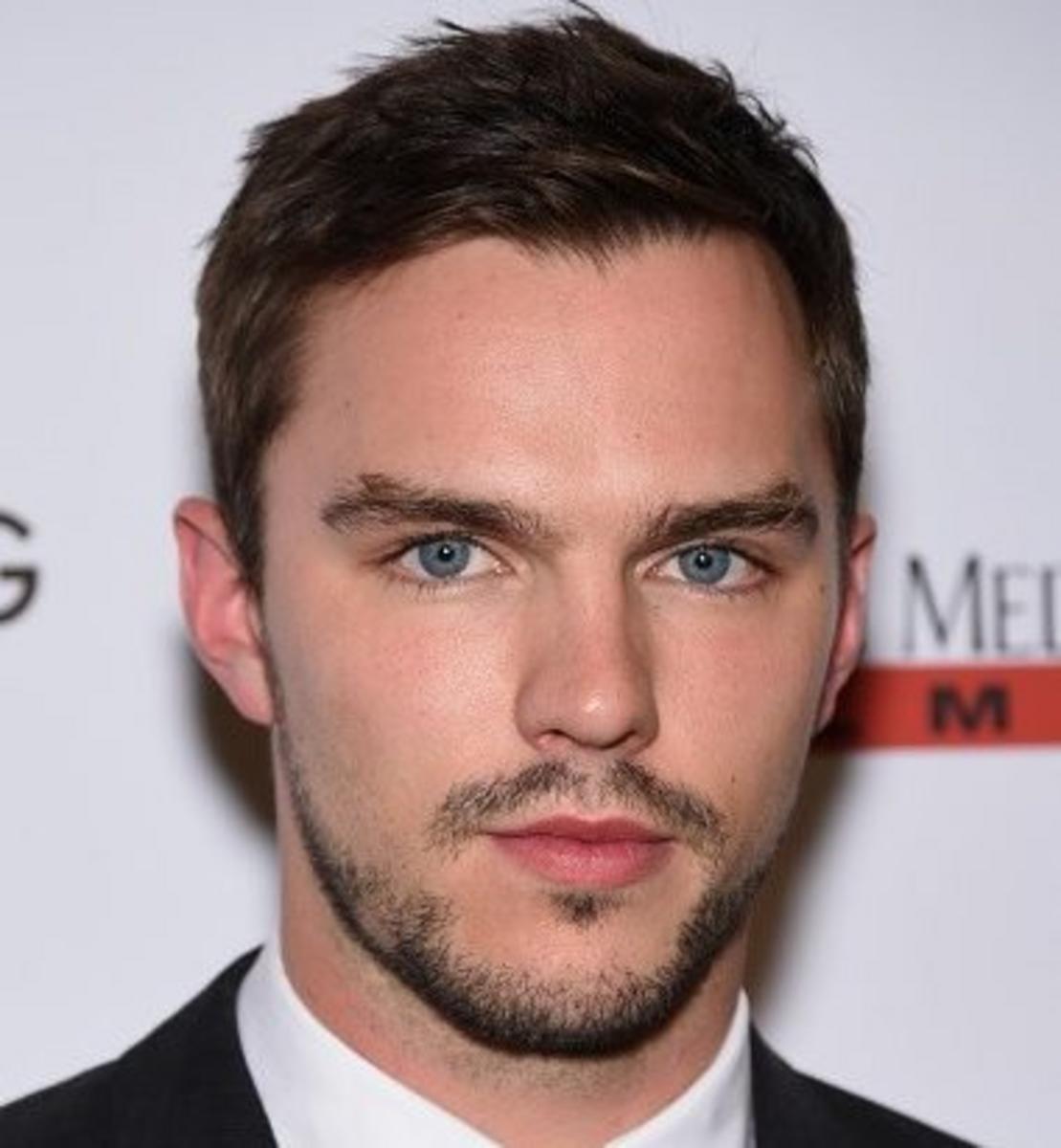 Nicholas-Hoult-e1558546130428.jpg