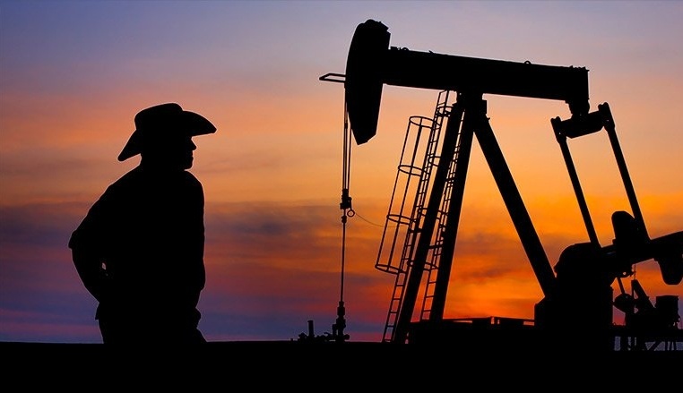 180716145600-texas-cowboy-hat-oil-780x439-516483-edited.jpg