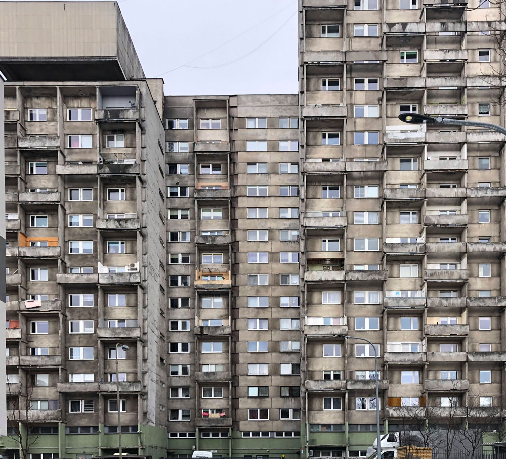 Manhattan-apartments-Lodz-Poland-brutalist-architecture.jpg