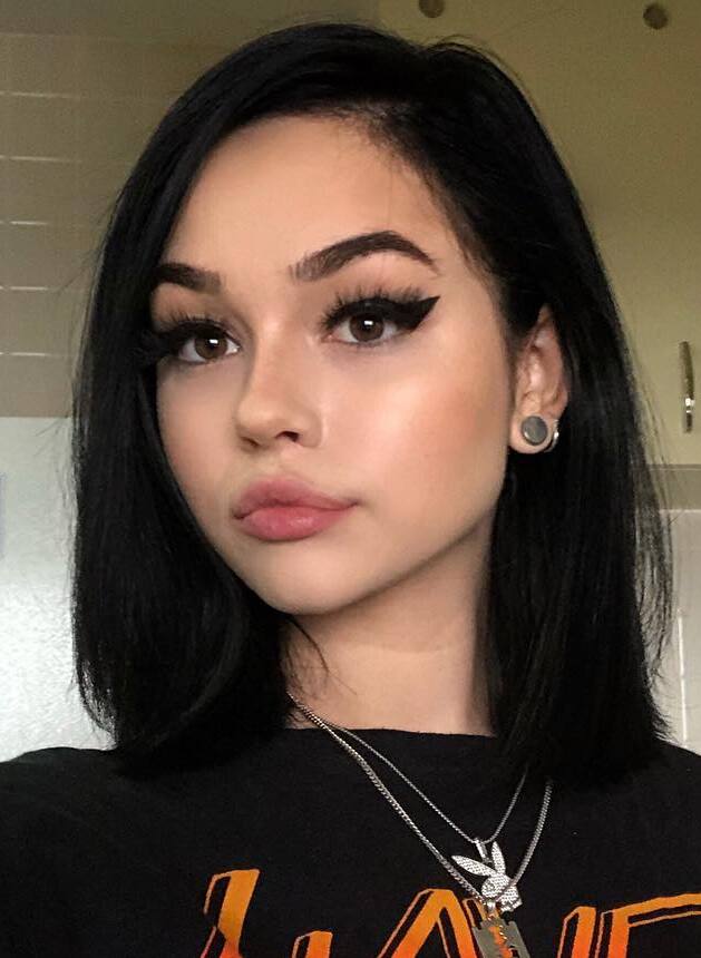 tk0a5sbqcgtq-maggie-lindemann.jpg