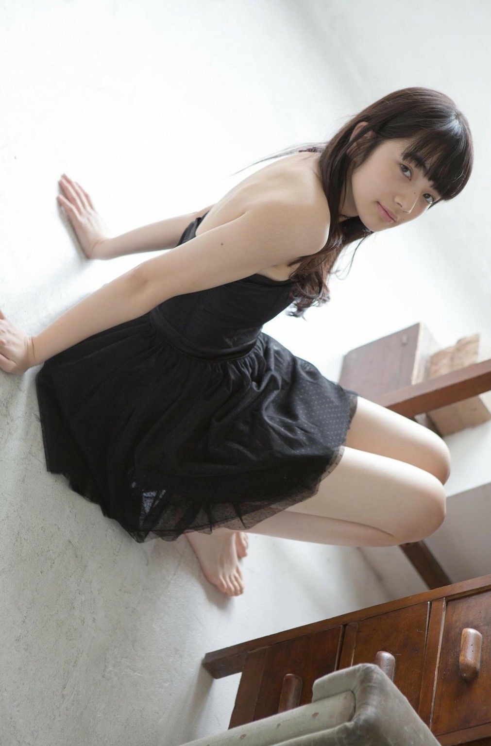 Nana-Komatsu-Feet-4778151.jpg
