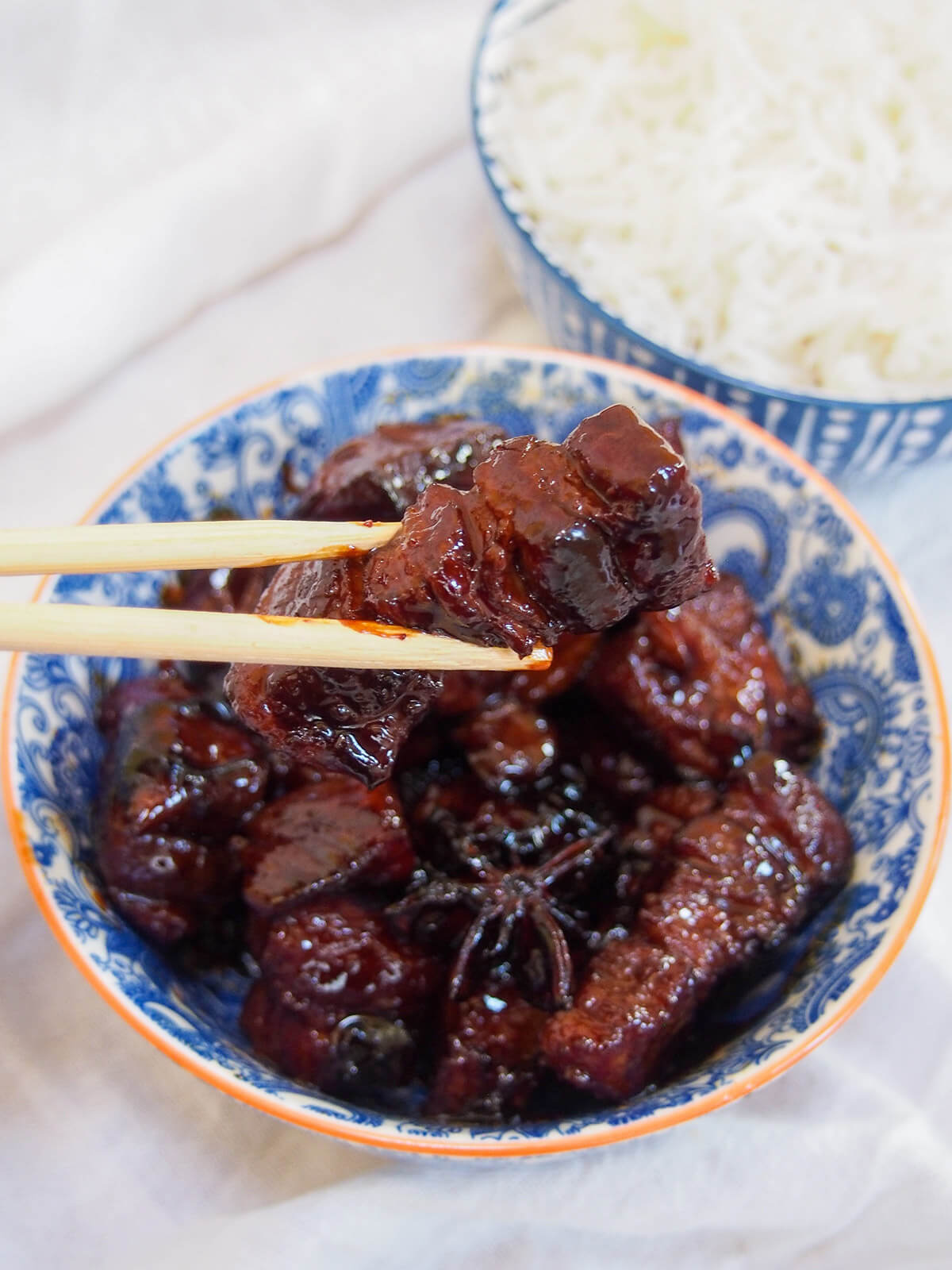 Hong-shao-rou-red-braised-pork-belly-chopstick-pic.jpg