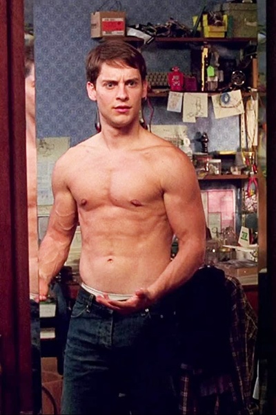 I was rewatching all Spider-Man movies again and I just realized that Tobey  Maguire's body in the Spider-Man 1 was one of the most naturally achievable  body in a short period of